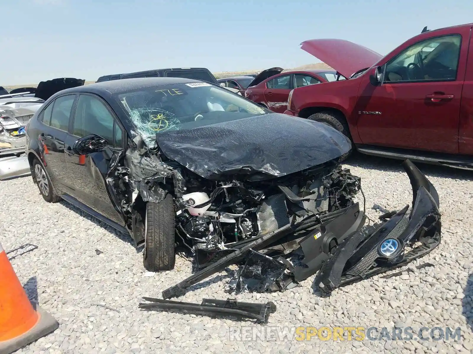 1 Photograph of a damaged car JTDEBRBE5LJ022510 TOYOTA COROLLA 2020