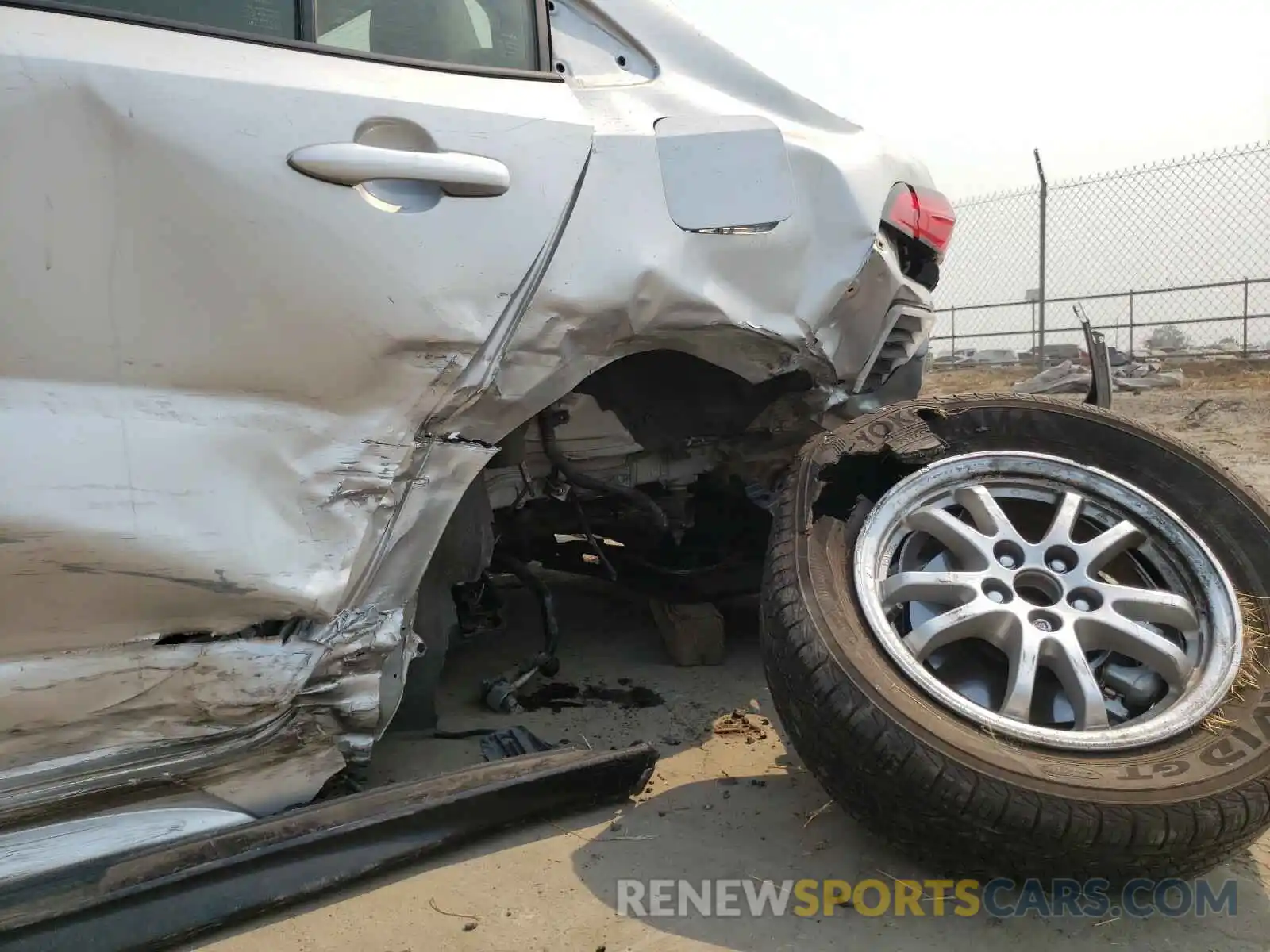 9 Photograph of a damaged car JTDEBRBE5LJ023947 TOYOTA COROLLA 2020