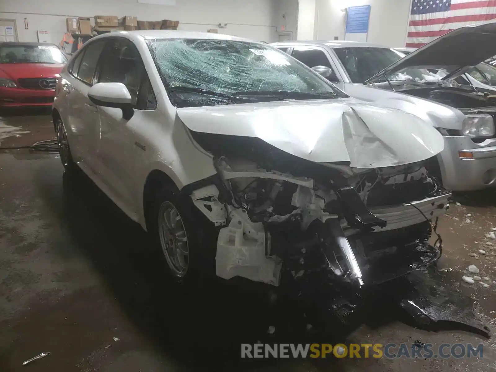 1 Photograph of a damaged car JTDEBRBE5LJ025388 TOYOTA COROLLA 2020