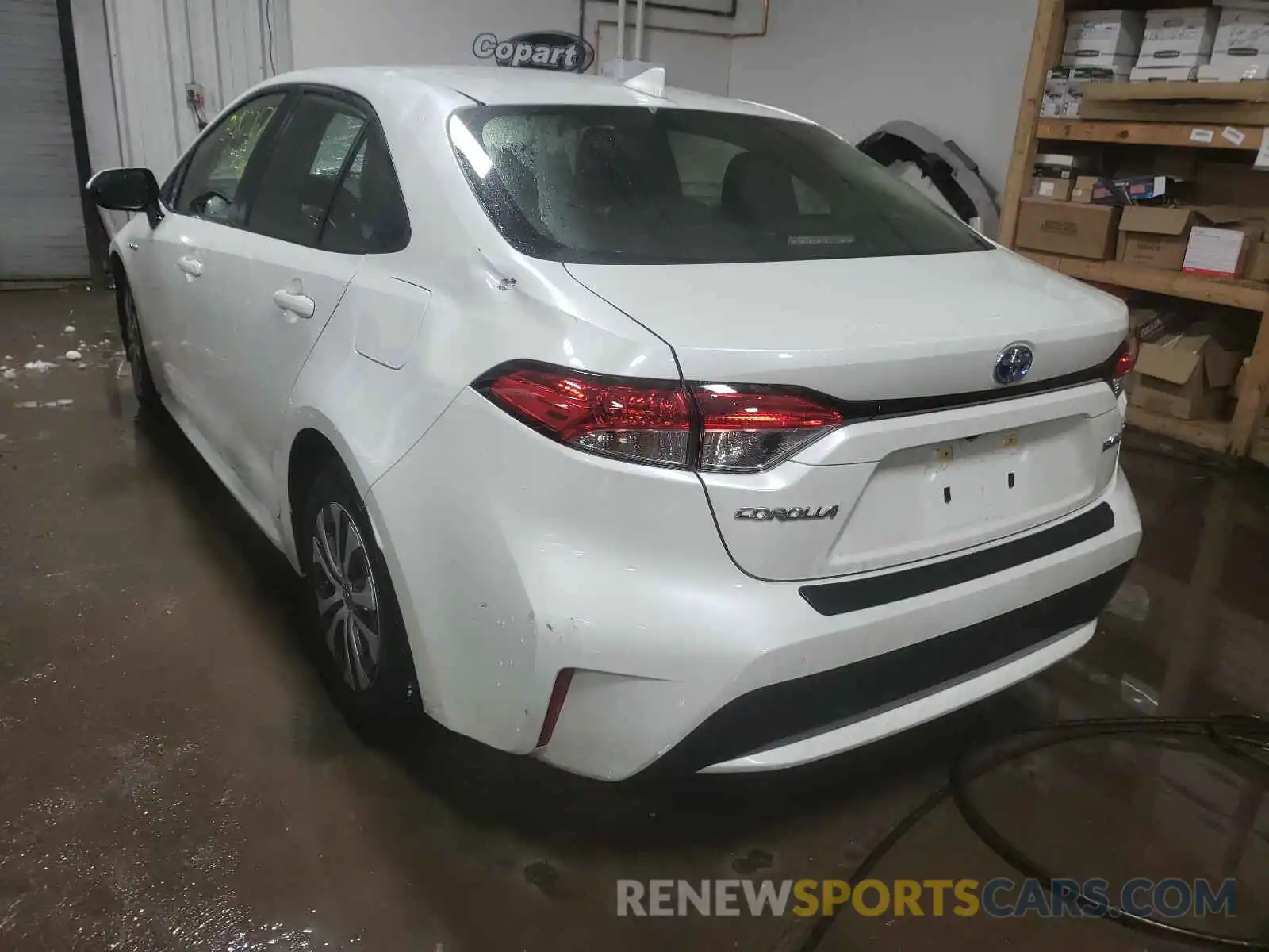 3 Photograph of a damaged car JTDEBRBE5LJ025388 TOYOTA COROLLA 2020