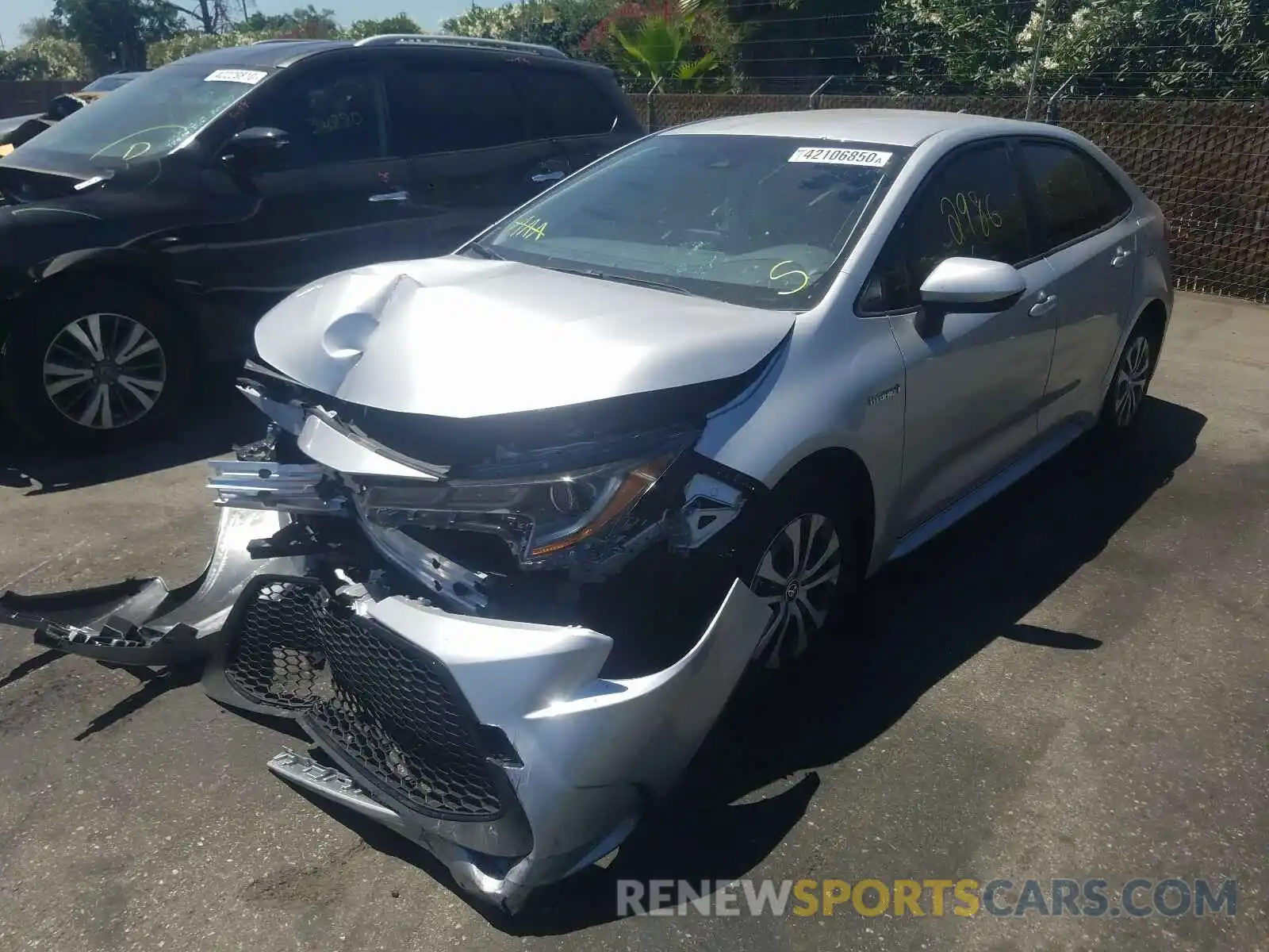 2 Photograph of a damaged car JTDEBRBE5LJ026492 TOYOTA COROLLA 2020