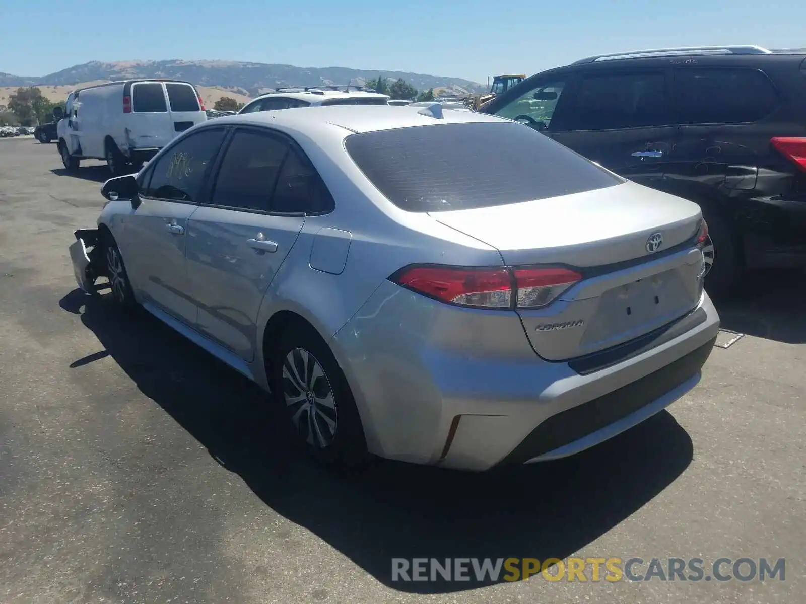 3 Photograph of a damaged car JTDEBRBE5LJ026492 TOYOTA COROLLA 2020