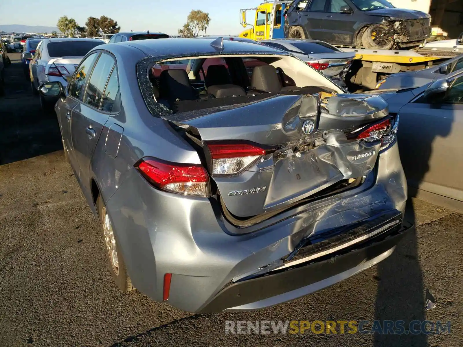 3 Photograph of a damaged car JTDEBRBE5LJ026721 TOYOTA COROLLA 2020