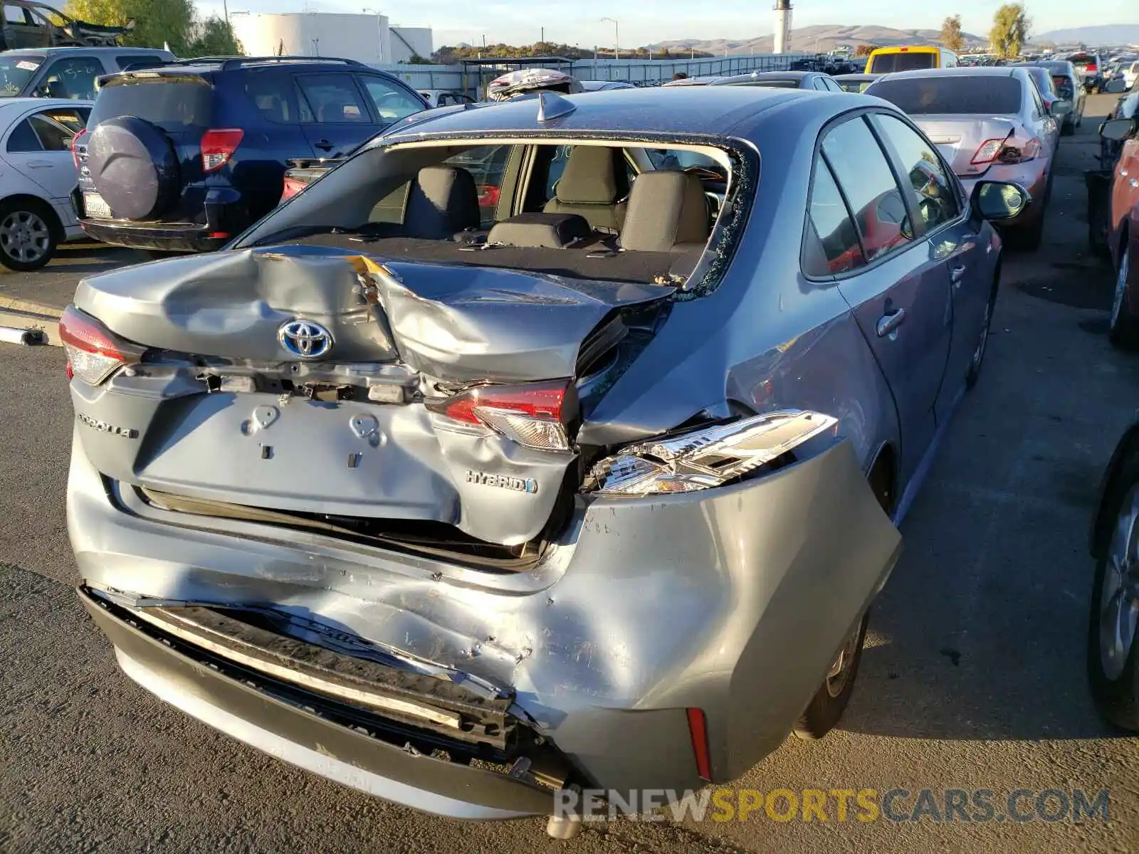 4 Photograph of a damaged car JTDEBRBE5LJ026721 TOYOTA COROLLA 2020