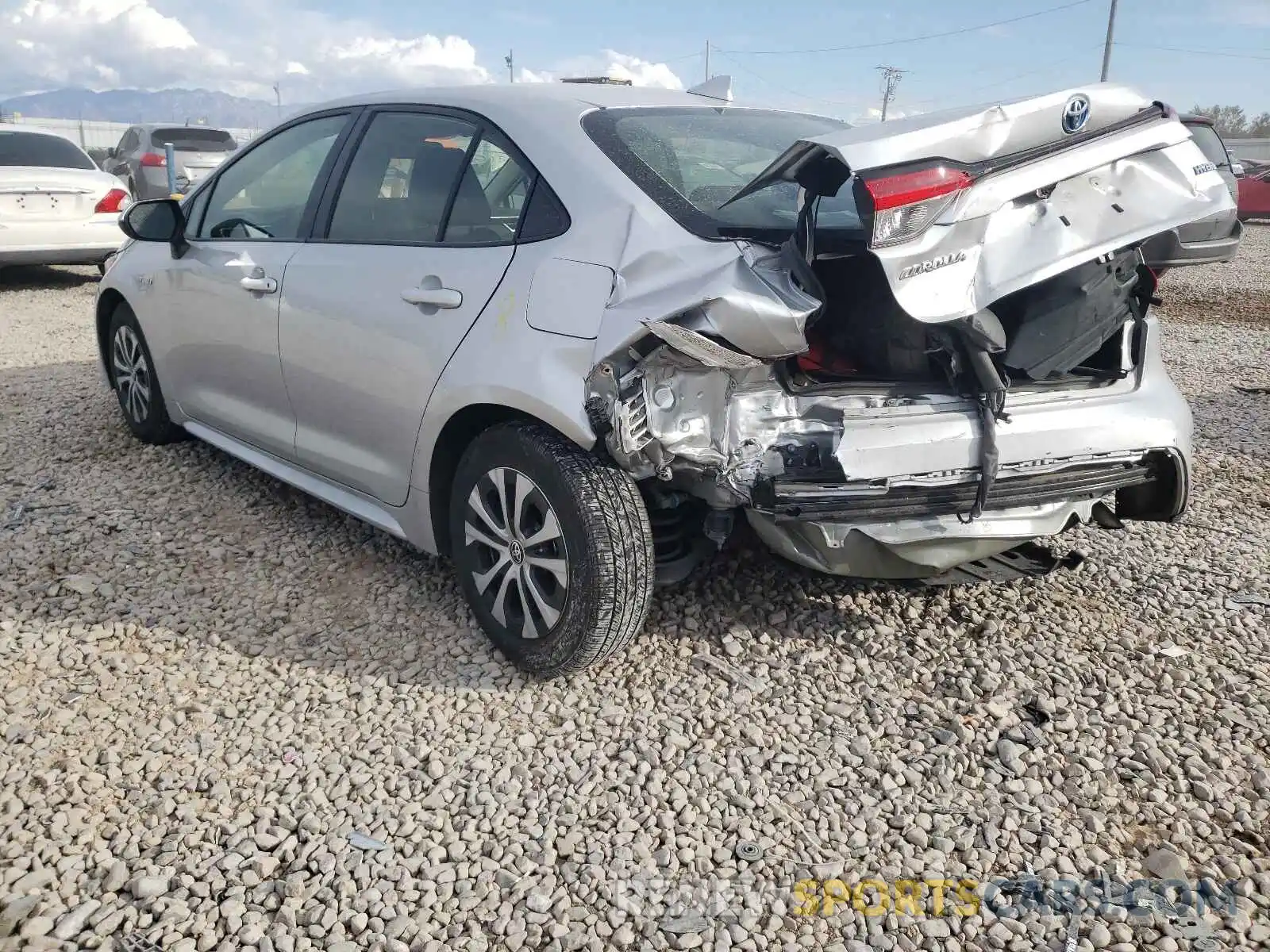 3 Photograph of a damaged car JTDEBRBE5LJ027142 TOYOTA COROLLA 2020