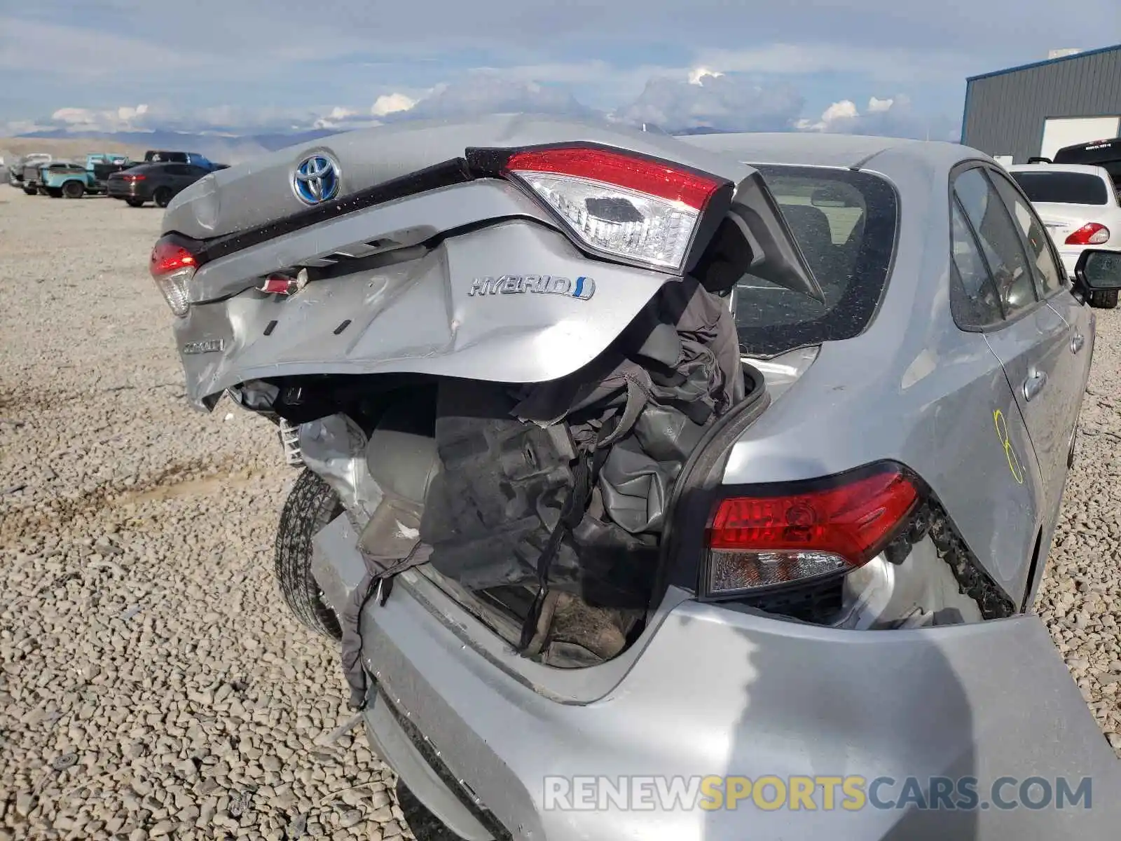 9 Photograph of a damaged car JTDEBRBE5LJ027142 TOYOTA COROLLA 2020