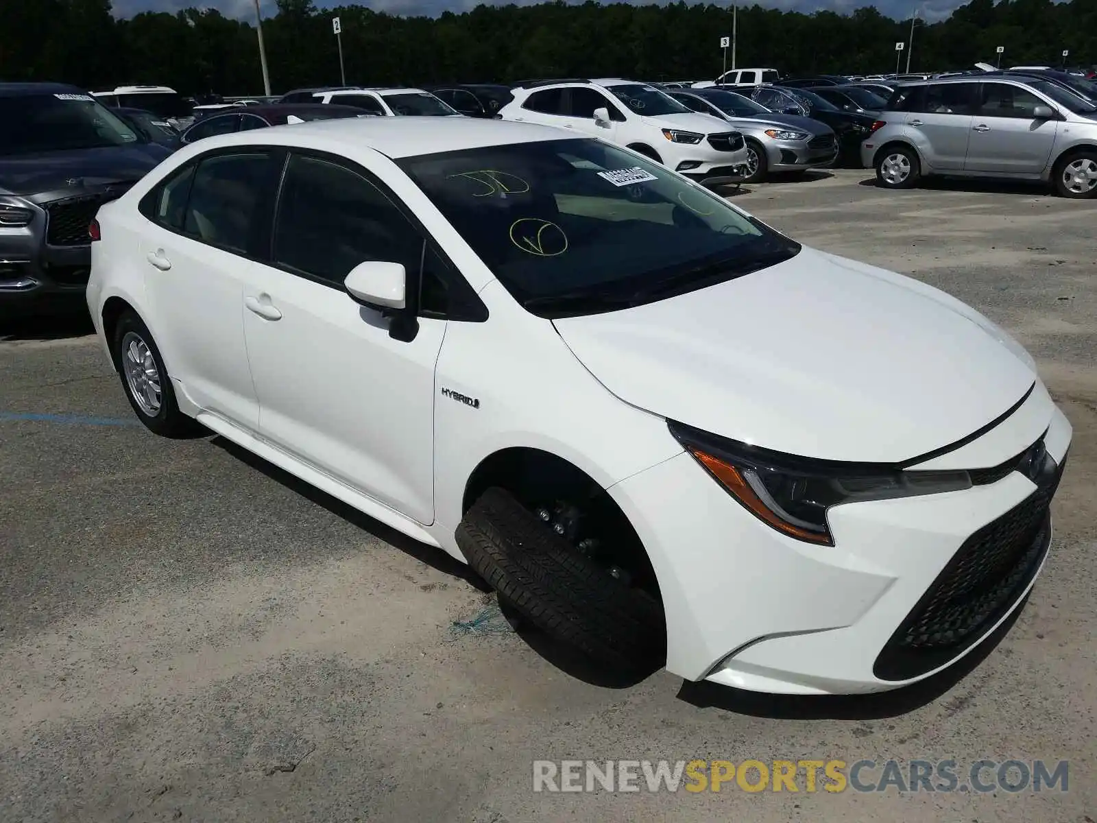 1 Photograph of a damaged car JTDEBRBE5LJ028372 TOYOTA COROLLA 2020