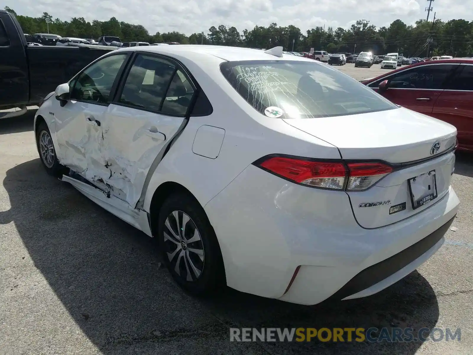 3 Photograph of a damaged car JTDEBRBE5LJ028372 TOYOTA COROLLA 2020