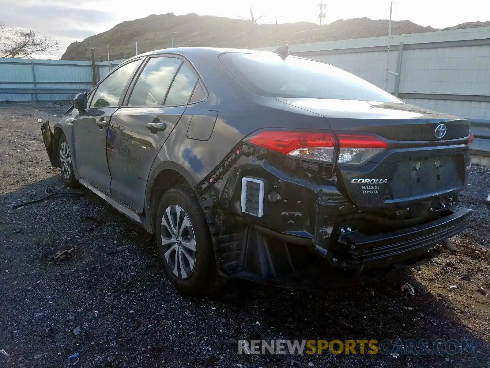 3 Photograph of a damaged car JTDEBRBE6LJ000628 TOYOTA COROLLA 2020