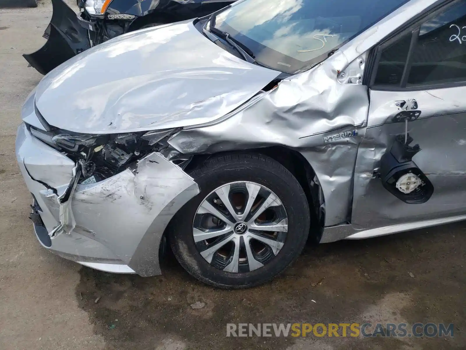 9 Photograph of a damaged car JTDEBRBE6LJ001701 TOYOTA COROLLA 2020