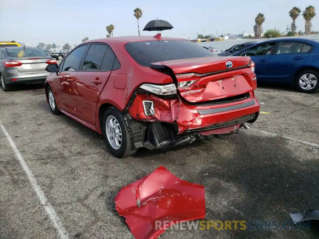 3 Photograph of a damaged car JTDEBRBE6LJ001942 TOYOTA COROLLA 2020