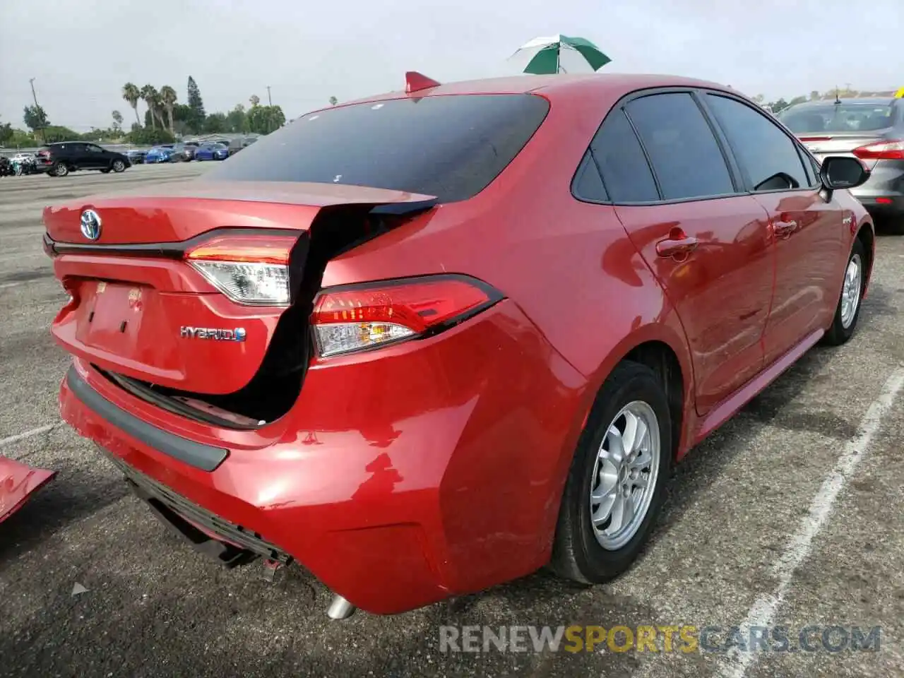 4 Photograph of a damaged car JTDEBRBE6LJ001942 TOYOTA COROLLA 2020