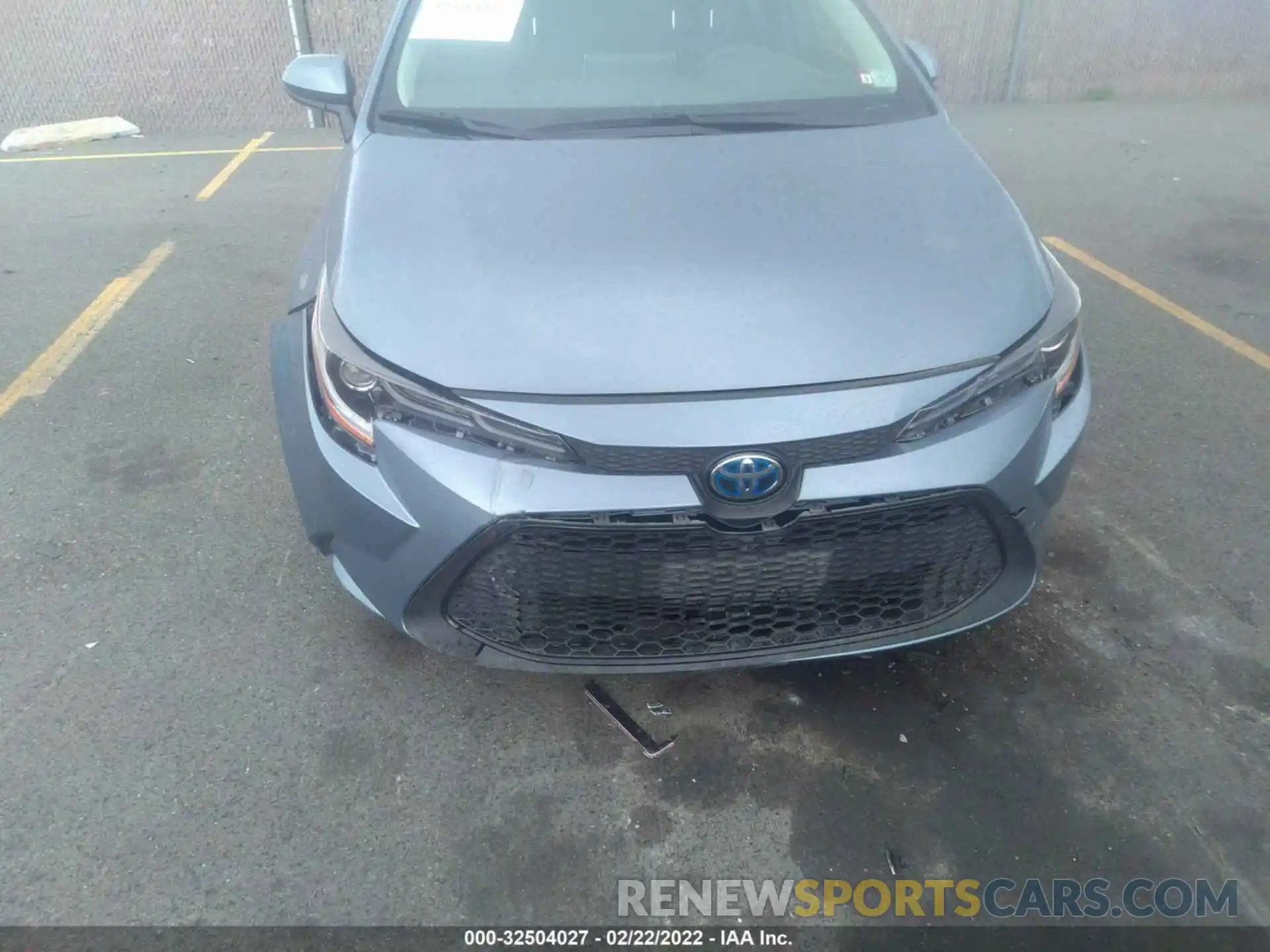 6 Photograph of a damaged car JTDEBRBE6LJ002752 TOYOTA COROLLA 2020