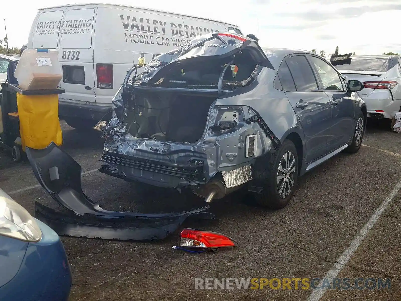 4 Photograph of a damaged car JTDEBRBE6LJ003061 TOYOTA COROLLA 2020