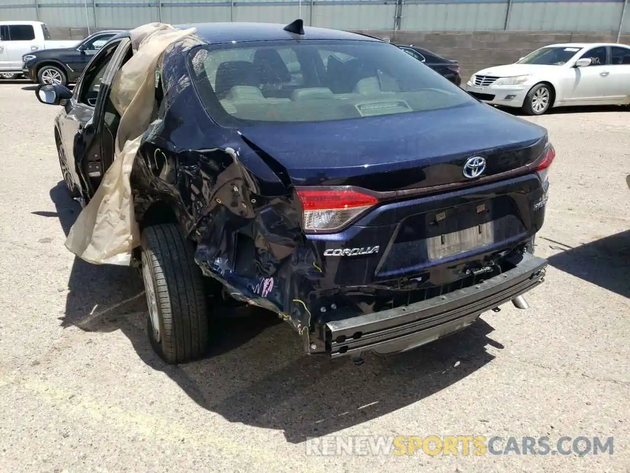 9 Photograph of a damaged car JTDEBRBE6LJ003805 TOYOTA COROLLA 2020