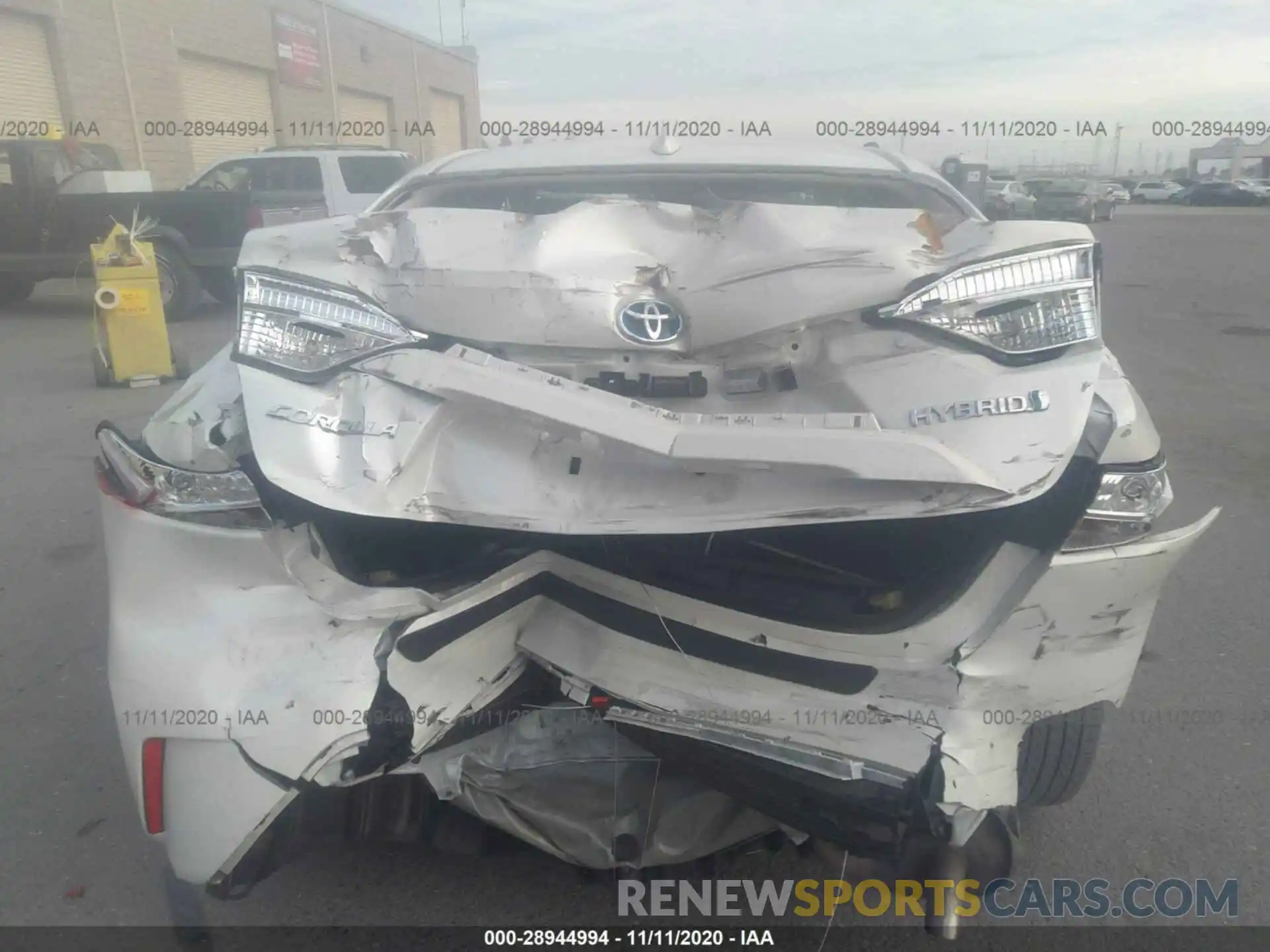 6 Photograph of a damaged car JTDEBRBE6LJ004632 TOYOTA COROLLA 2020