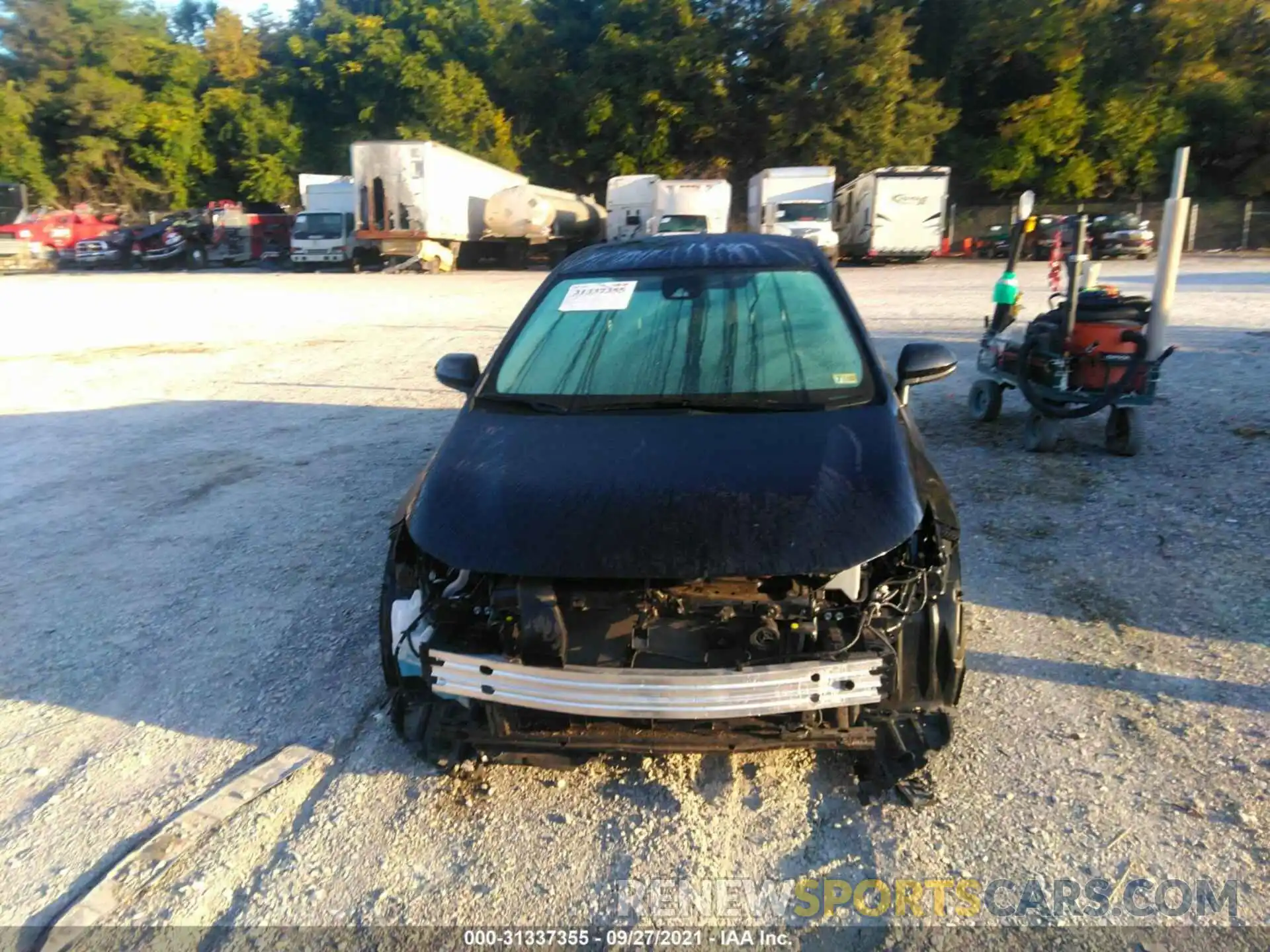 6 Photograph of a damaged car JTDEBRBE6LJ004775 TOYOTA COROLLA 2020