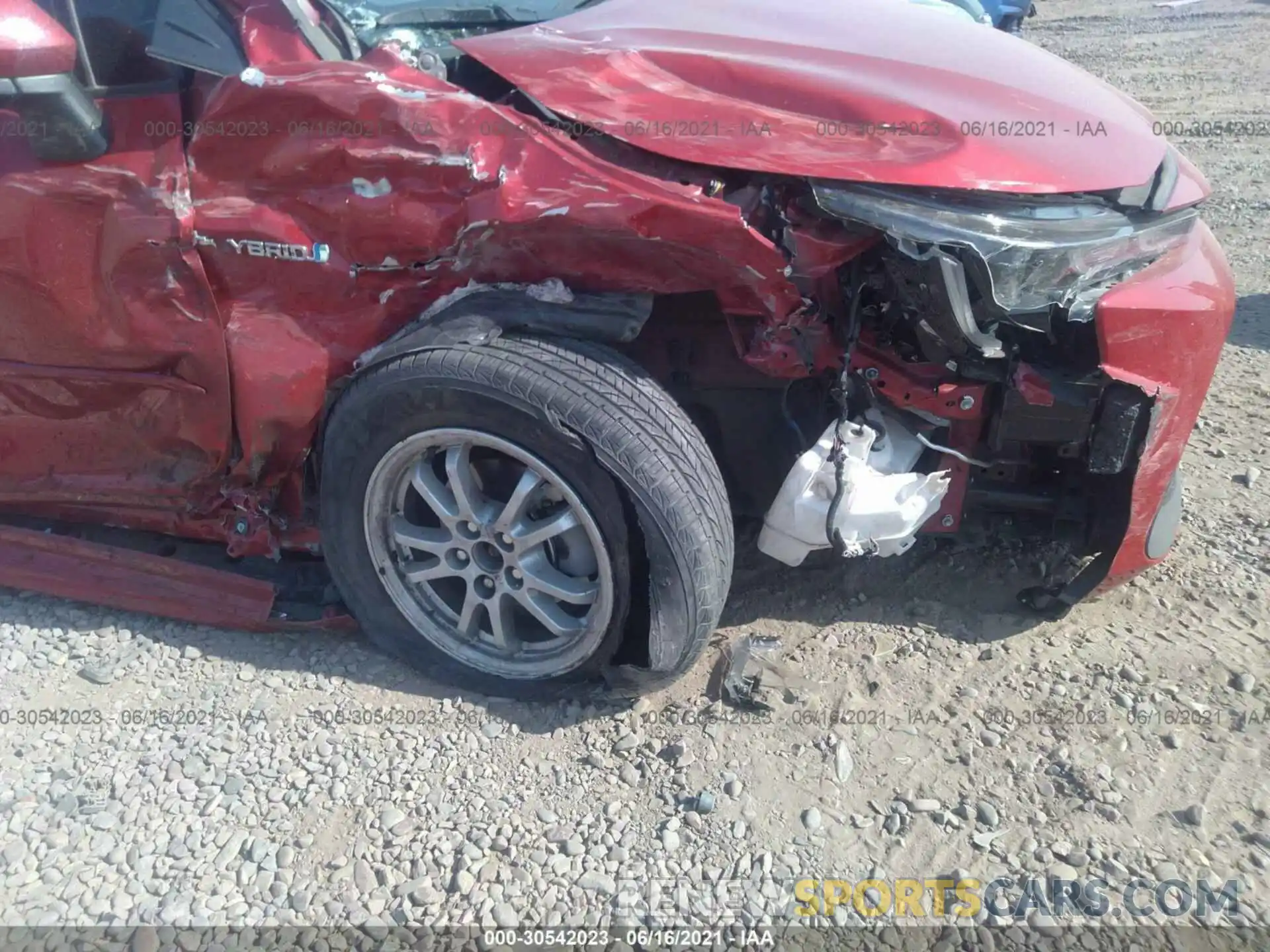 6 Photograph of a damaged car JTDEBRBE6LJ009605 TOYOTA COROLLA 2020