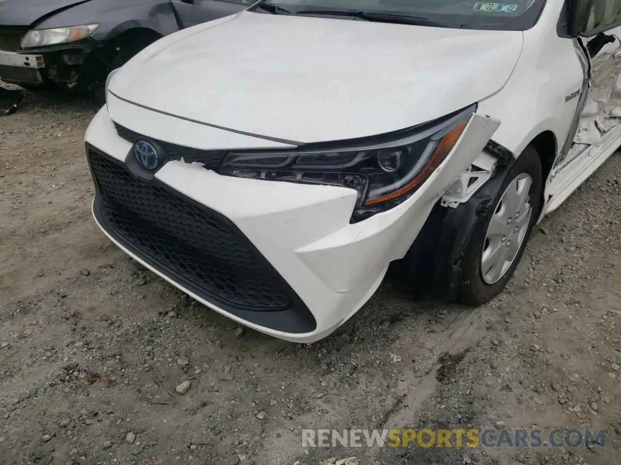 10 Photograph of a damaged car JTDEBRBE6LJ010351 TOYOTA COROLLA 2020