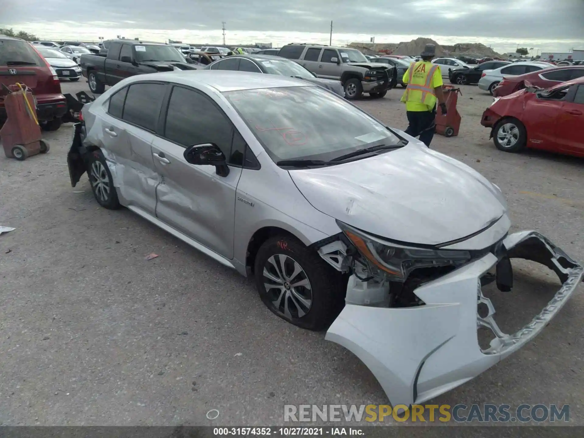 1 Photograph of a damaged car JTDEBRBE6LJ011869 TOYOTA COROLLA 2020