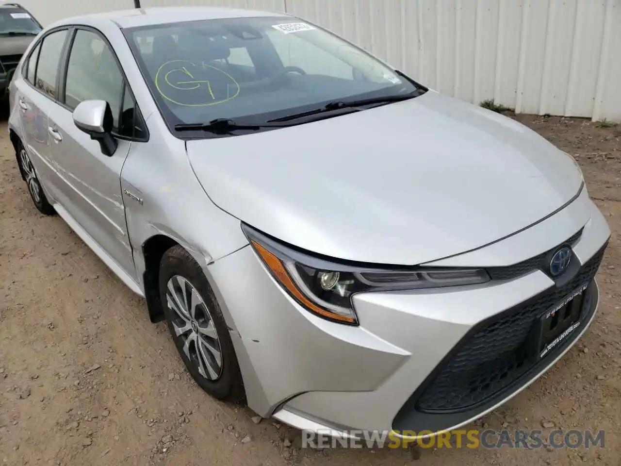 1 Photograph of a damaged car JTDEBRBE6LJ012665 TOYOTA COROLLA 2020