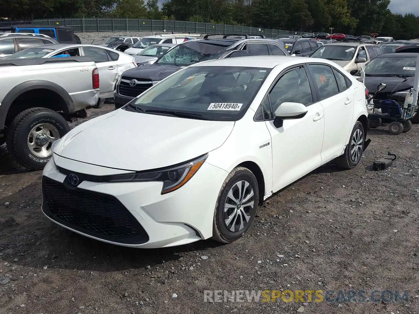 2 Photograph of a damaged car JTDEBRBE6LJ013475 TOYOTA COROLLA 2020