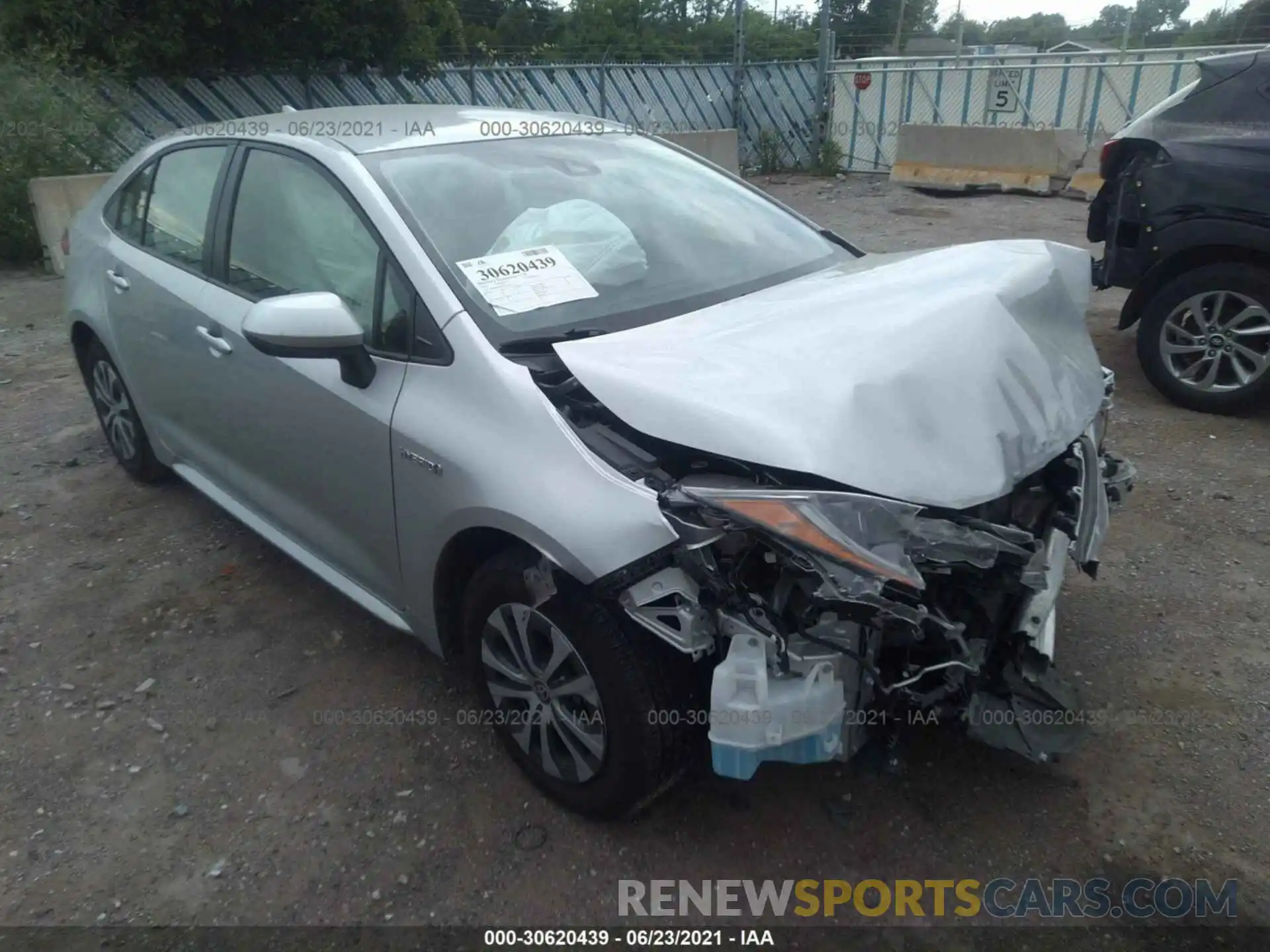 1 Photograph of a damaged car JTDEBRBE6LJ014092 TOYOTA COROLLA 2020