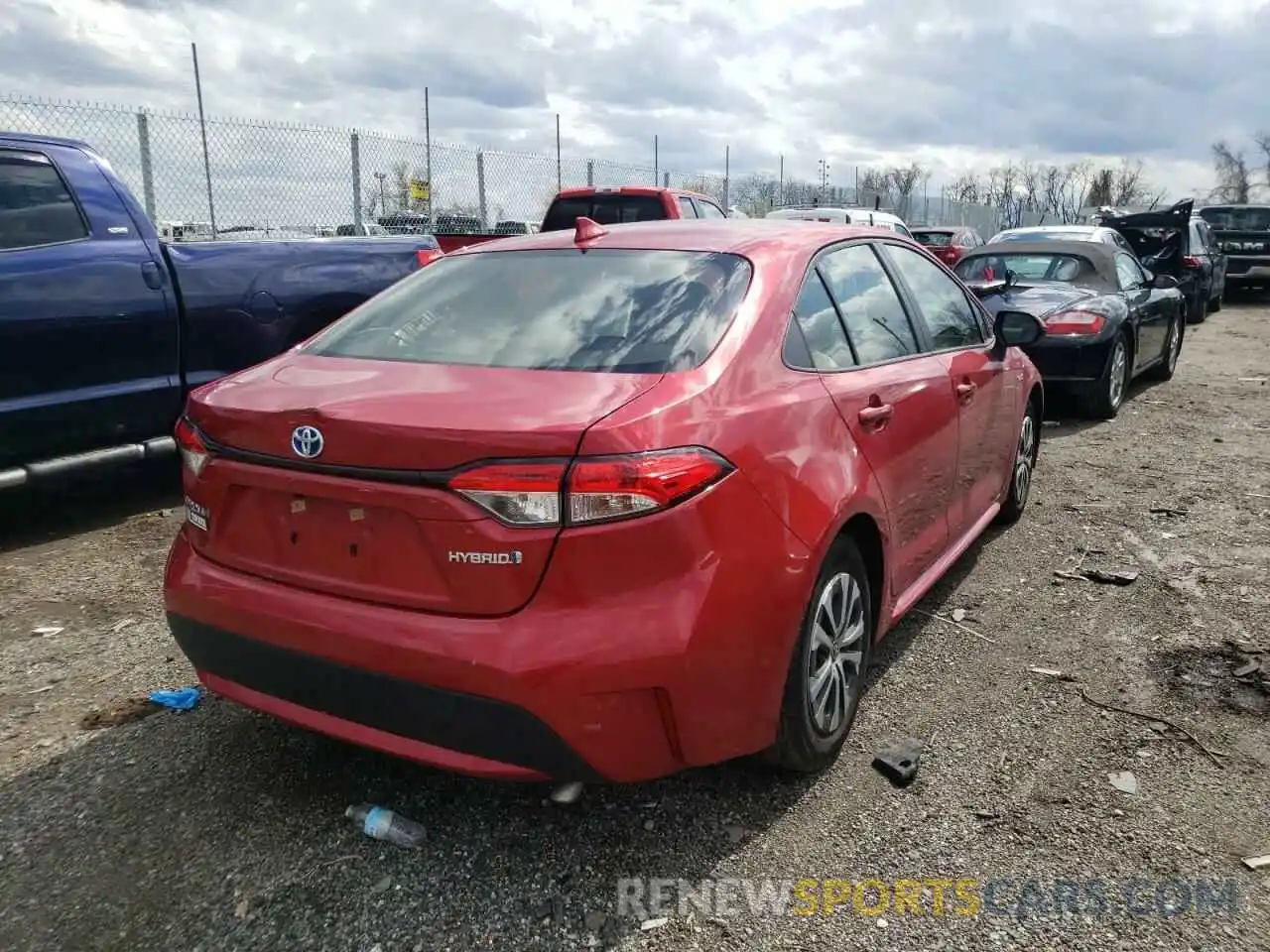 4 Photograph of a damaged car JTDEBRBE6LJ015209 TOYOTA COROLLA 2020