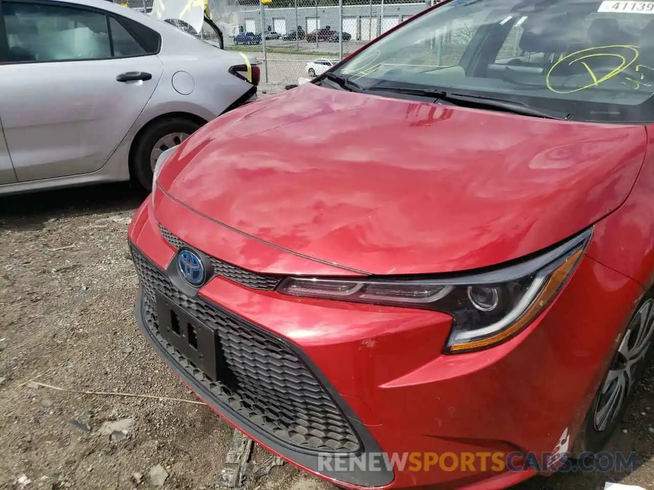 9 Photograph of a damaged car JTDEBRBE6LJ015209 TOYOTA COROLLA 2020