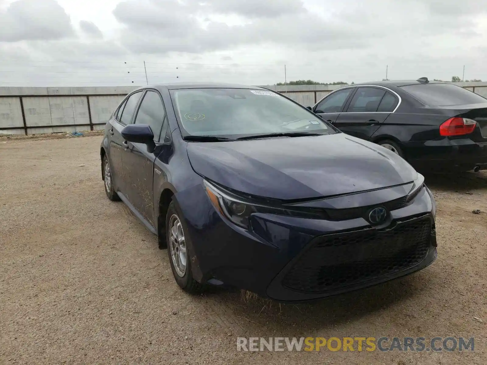 1 Photograph of a damaged car JTDEBRBE6LJ015212 TOYOTA COROLLA 2020