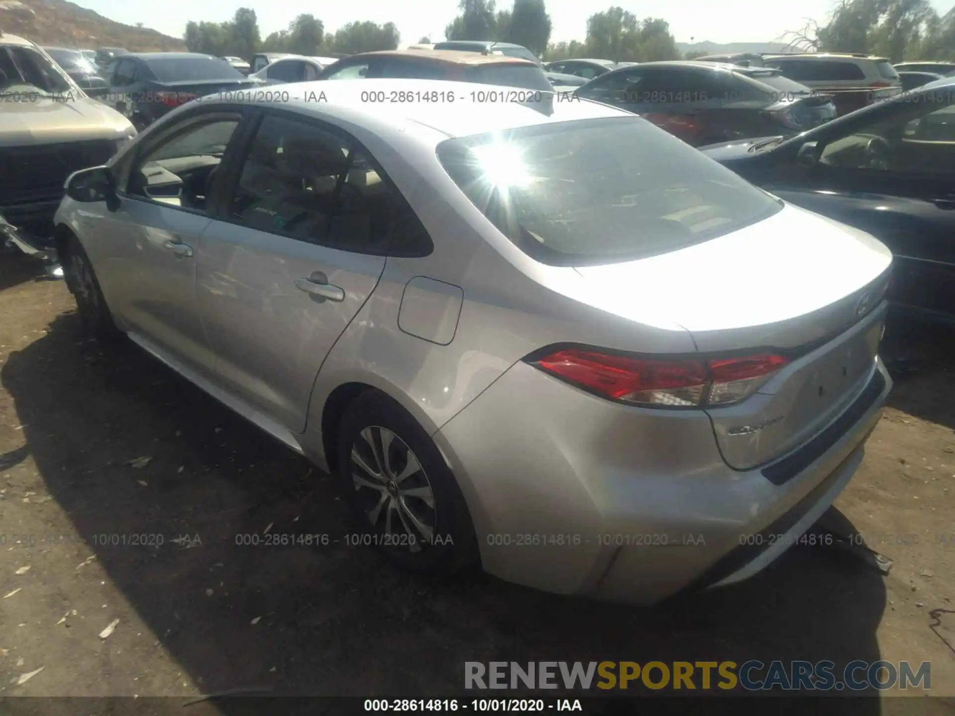 3 Photograph of a damaged car JTDEBRBE6LJ015520 TOYOTA COROLLA 2020