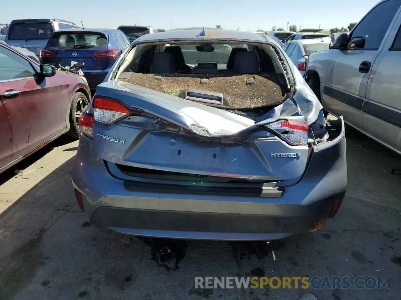 6 Photograph of a damaged car JTDEBRBE6LJ016702 TOYOTA COROLLA 2020