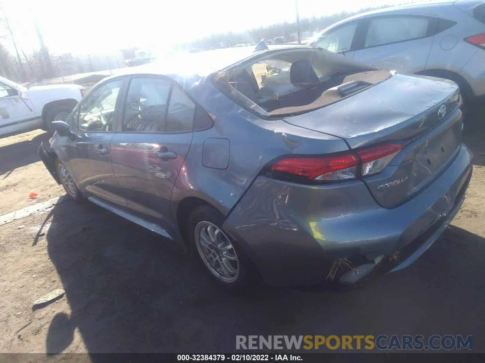 3 Photograph of a damaged car JTDEBRBE6LJ016795 TOYOTA COROLLA 2020