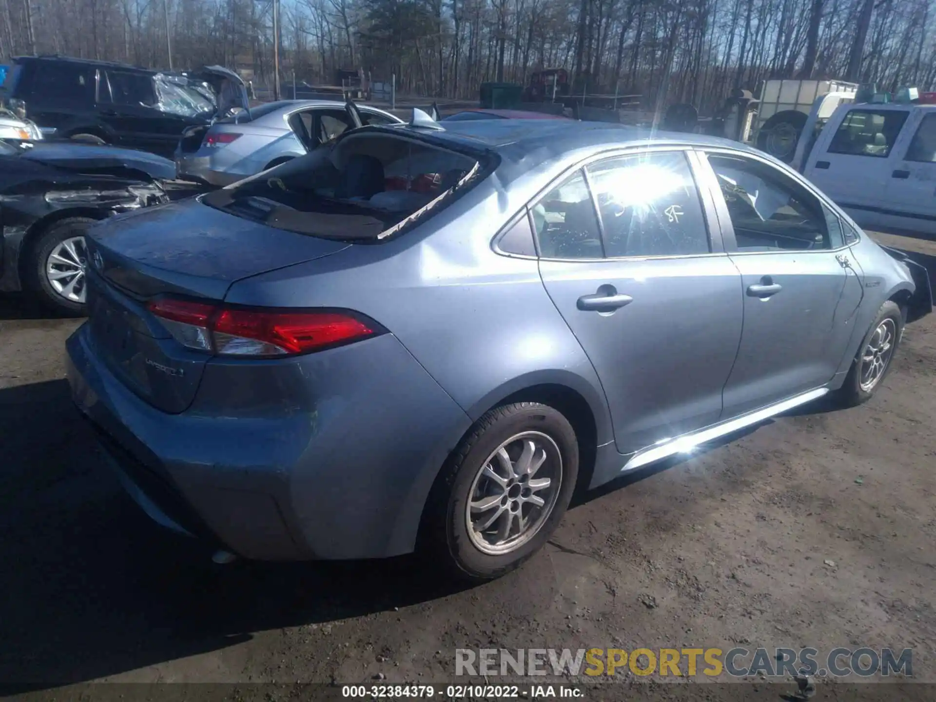 4 Photograph of a damaged car JTDEBRBE6LJ016795 TOYOTA COROLLA 2020