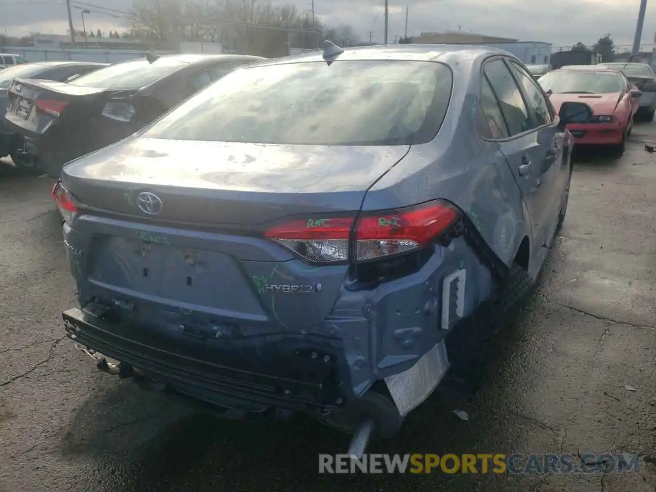 4 Photograph of a damaged car JTDEBRBE6LJ017560 TOYOTA COROLLA 2020