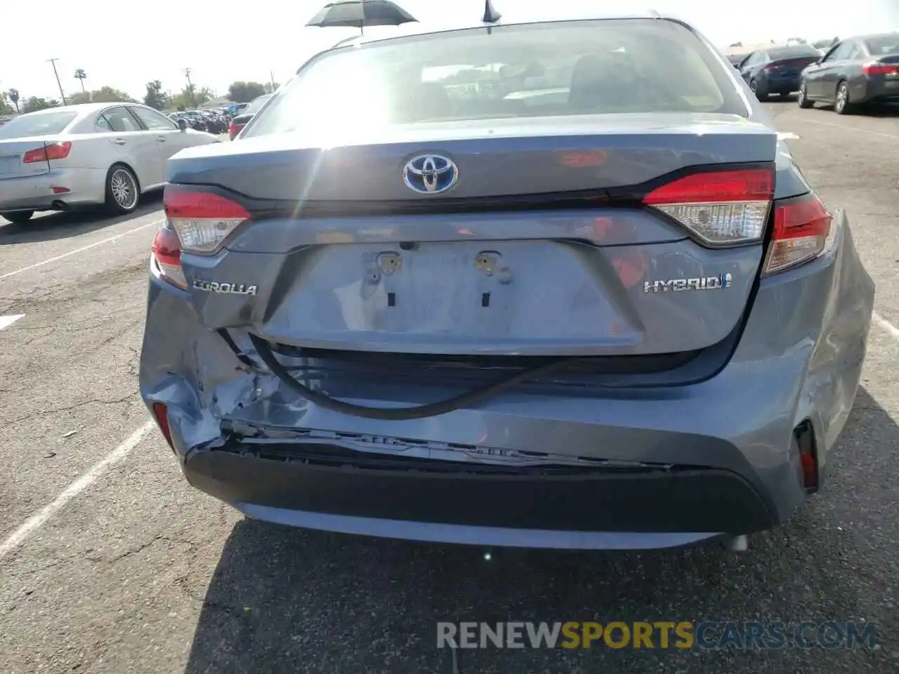 9 Photograph of a damaged car JTDEBRBE6LJ022256 TOYOTA COROLLA 2020