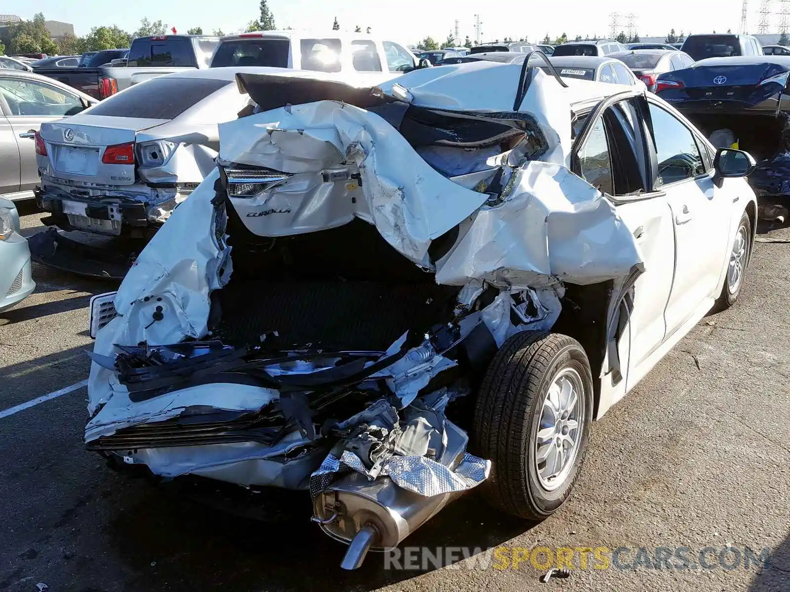 4 Photograph of a damaged car JTDEBRBE6LJ023018 TOYOTA COROLLA 2020