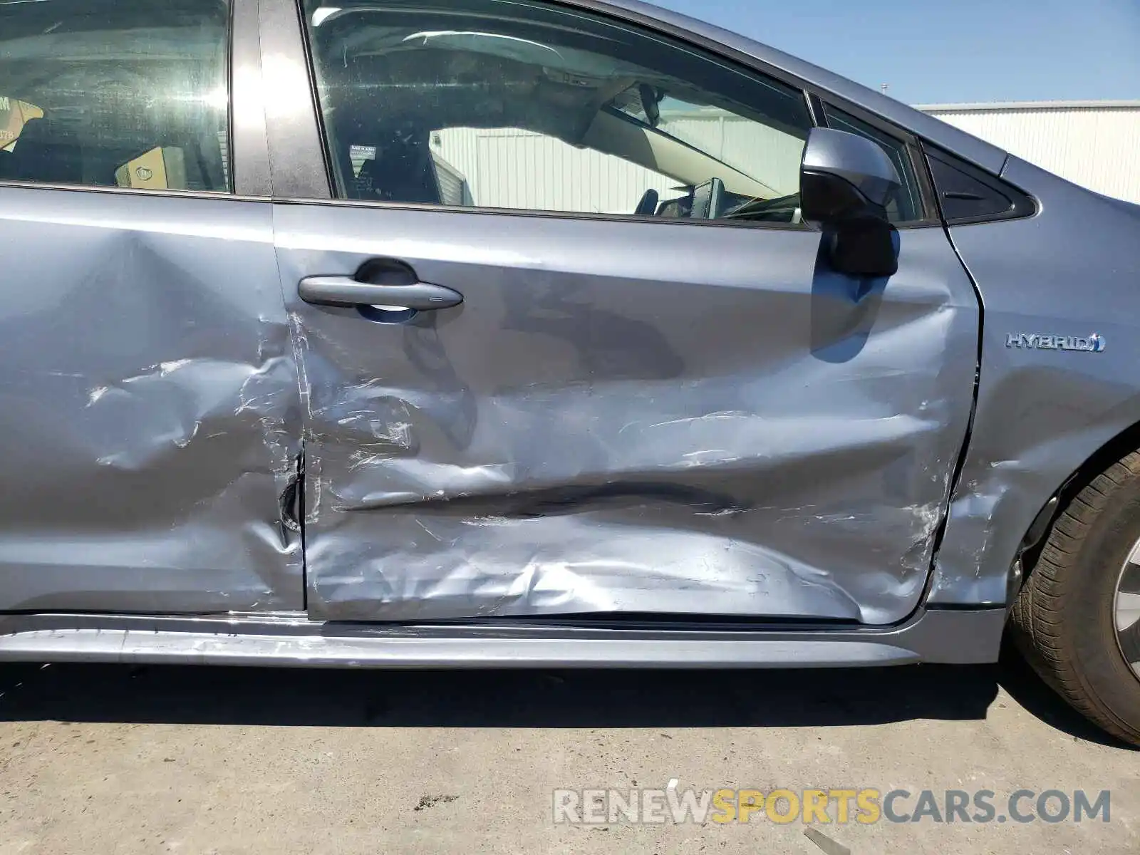 9 Photograph of a damaged car JTDEBRBE6LJ024797 TOYOTA COROLLA 2020