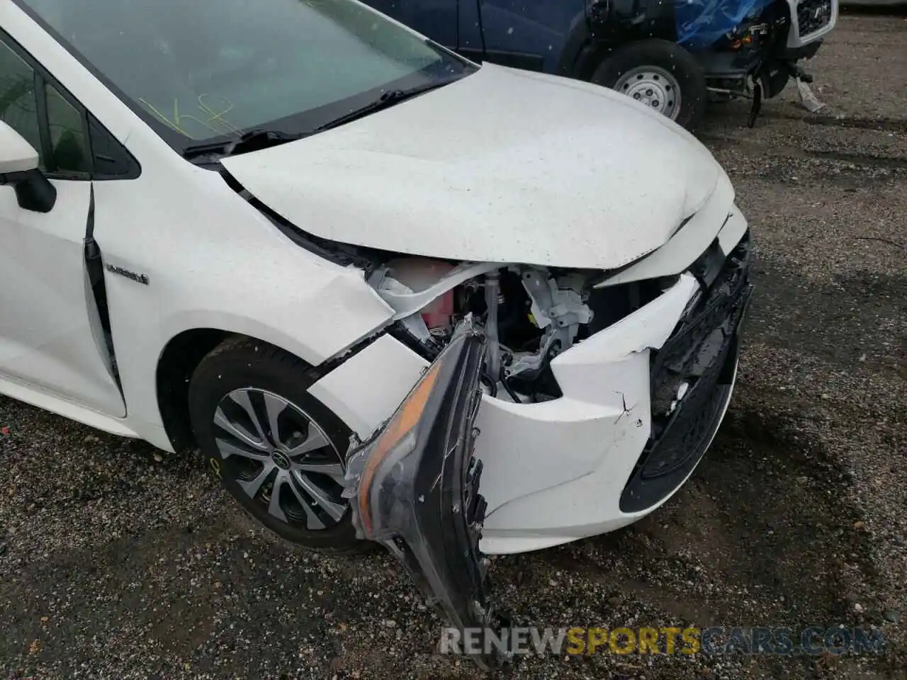 9 Photograph of a damaged car JTDEBRBE6LJ027733 TOYOTA COROLLA 2020