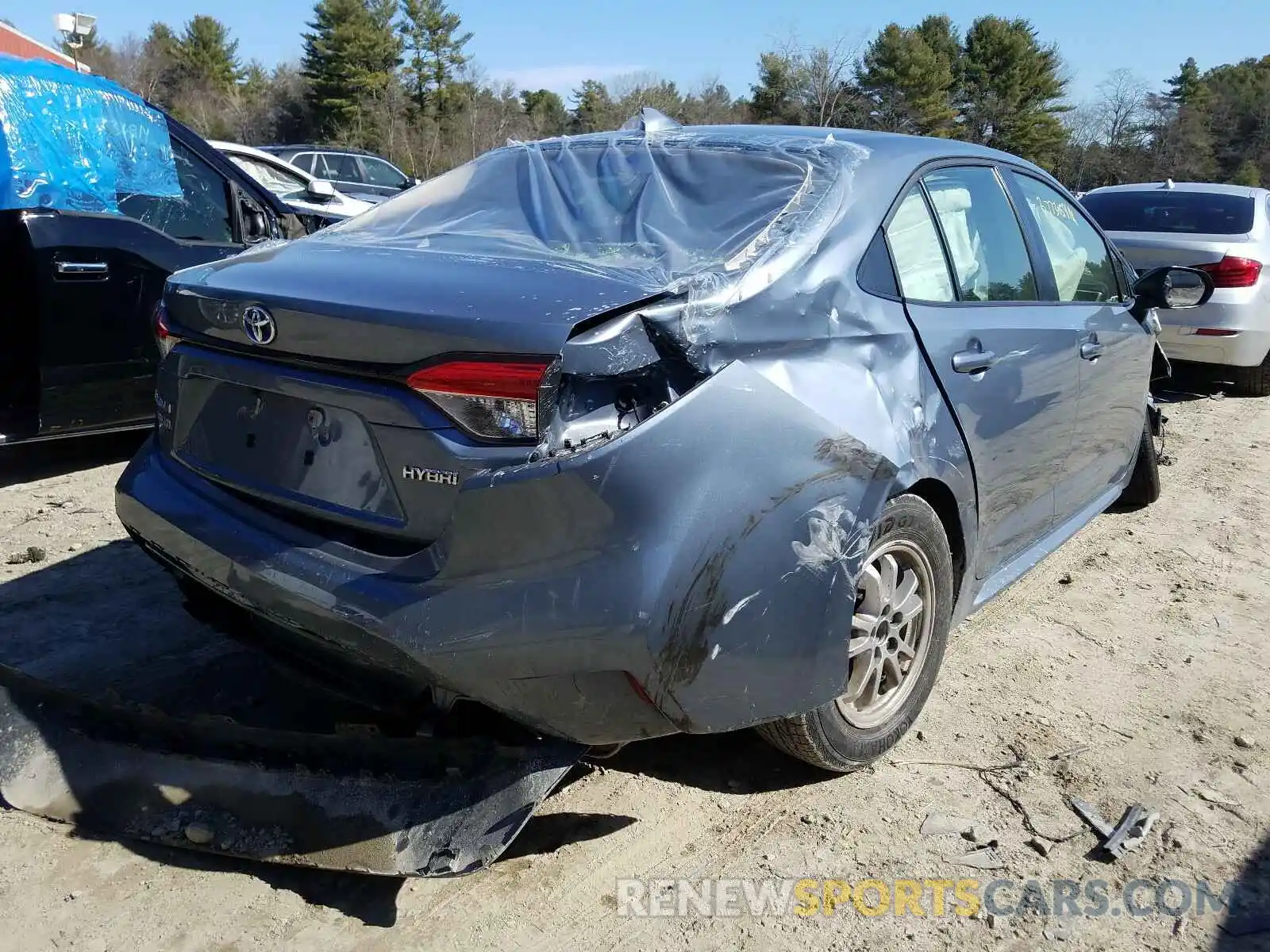 4 Photograph of a damaged car JTDEBRBE6LJ029286 TOYOTA COROLLA 2020