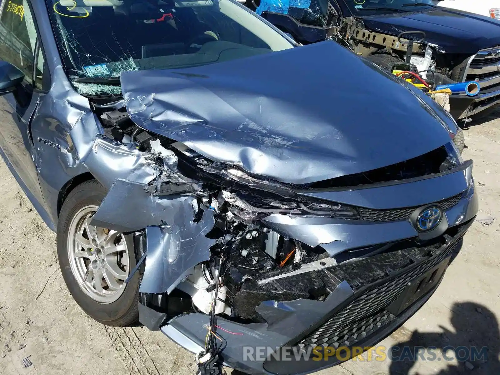 9 Photograph of a damaged car JTDEBRBE6LJ029286 TOYOTA COROLLA 2020