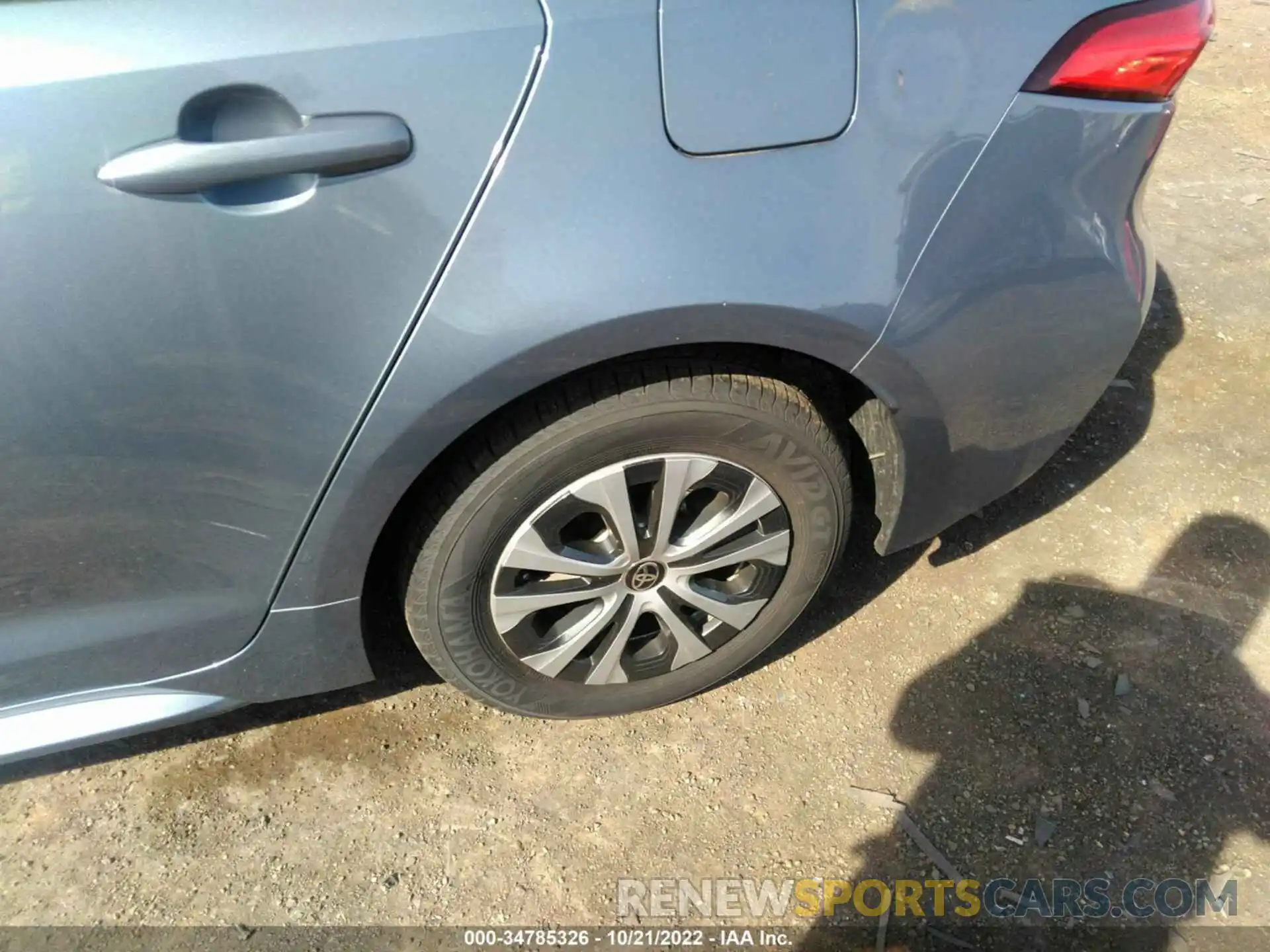 13 Photograph of a damaged car JTDEBRBE6LJ029448 TOYOTA COROLLA 2020