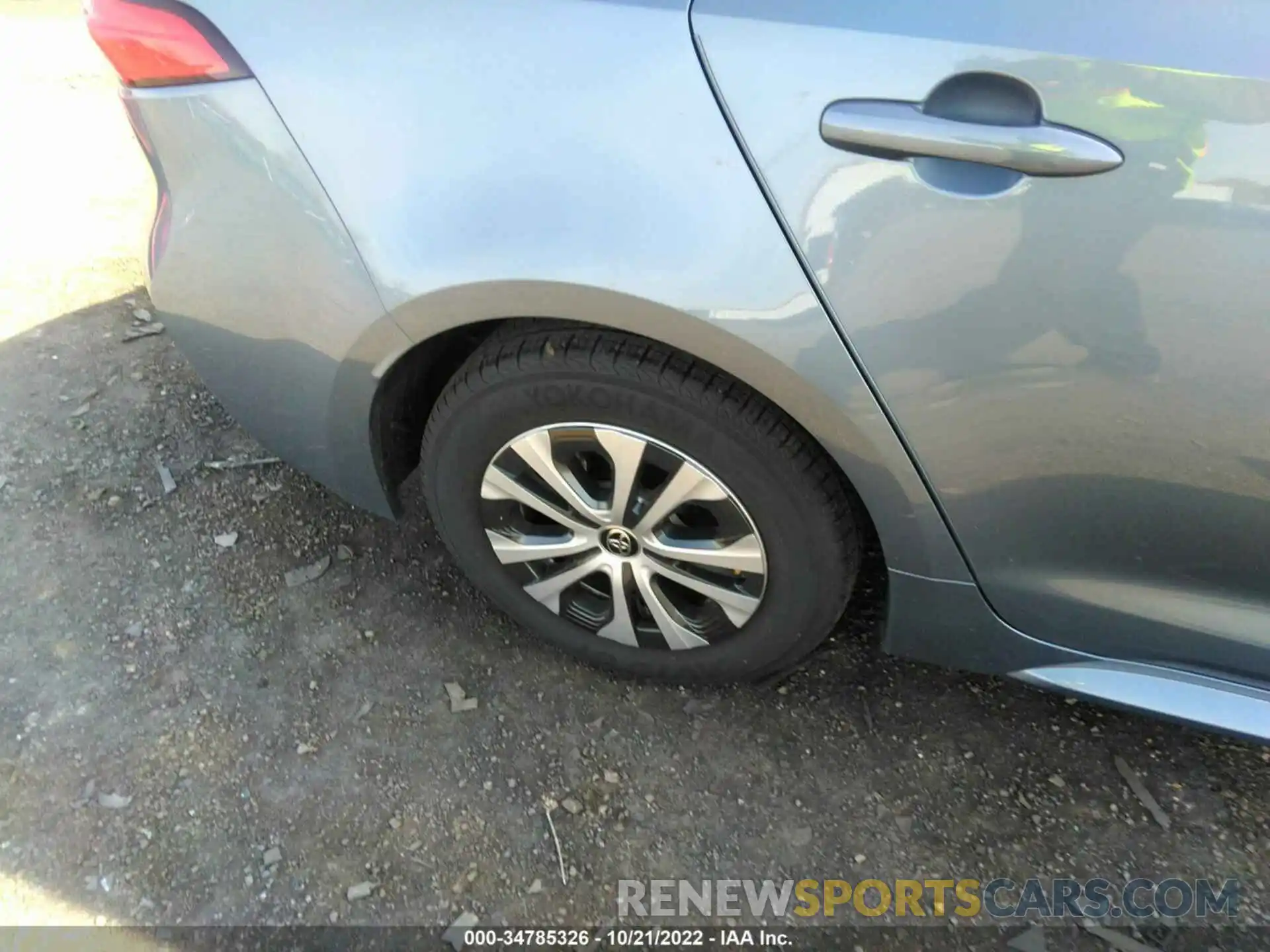 15 Photograph of a damaged car JTDEBRBE6LJ029448 TOYOTA COROLLA 2020