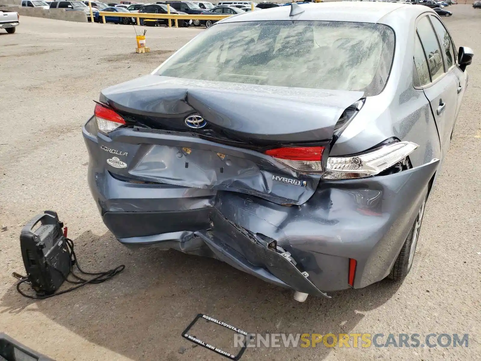 9 Photograph of a damaged car JTDEBRBE7LJ001058 TOYOTA COROLLA 2020