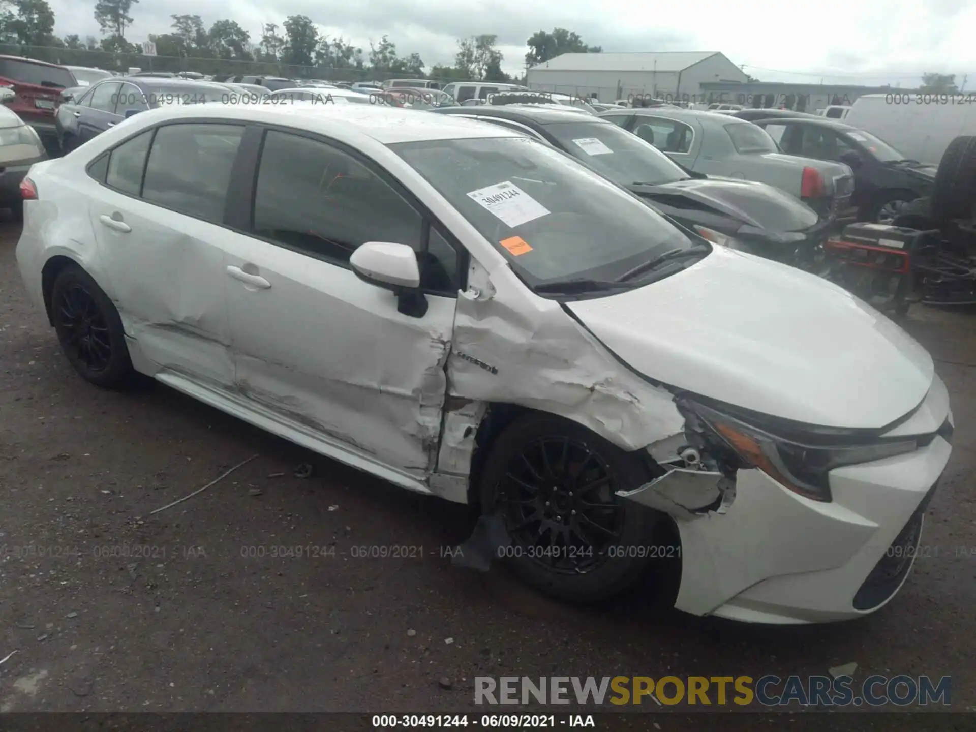 1 Photograph of a damaged car JTDEBRBE7LJ001268 TOYOTA COROLLA 2020