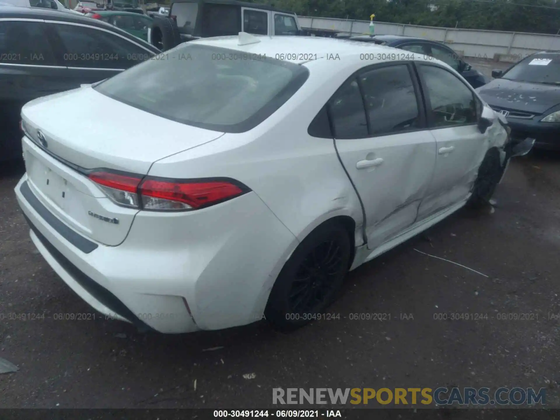 4 Photograph of a damaged car JTDEBRBE7LJ001268 TOYOTA COROLLA 2020