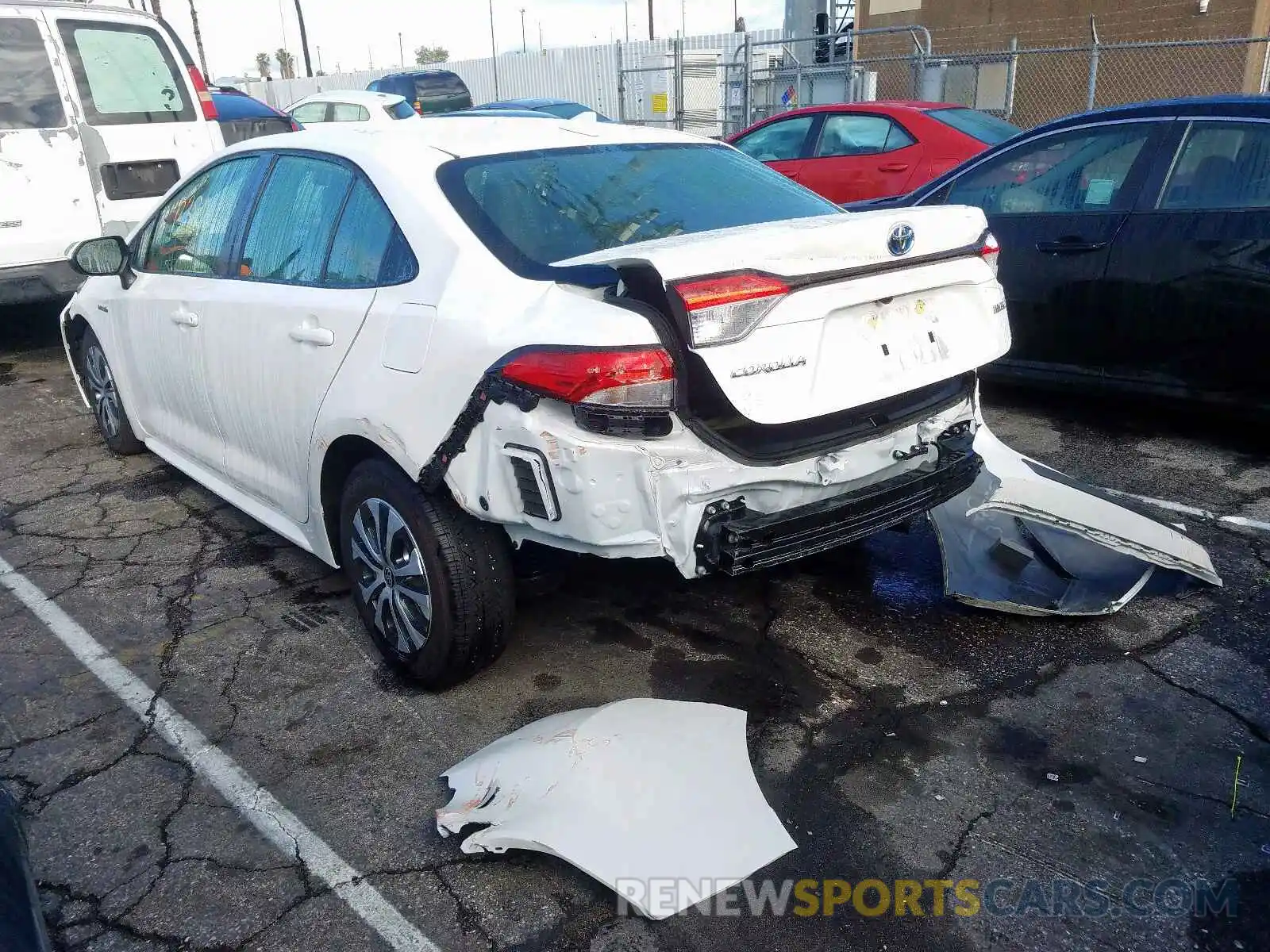 3 Photograph of a damaged car JTDEBRBE7LJ005952 TOYOTA COROLLA 2020