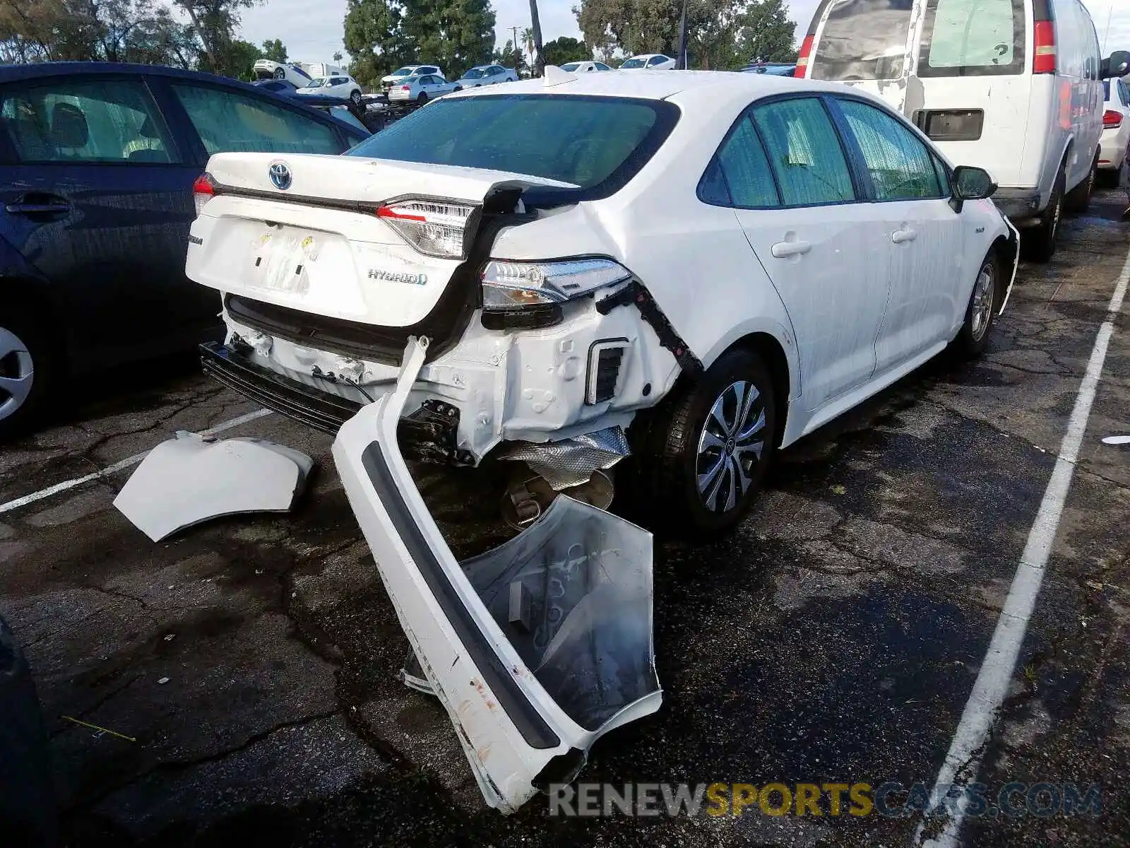 4 Photograph of a damaged car JTDEBRBE7LJ005952 TOYOTA COROLLA 2020