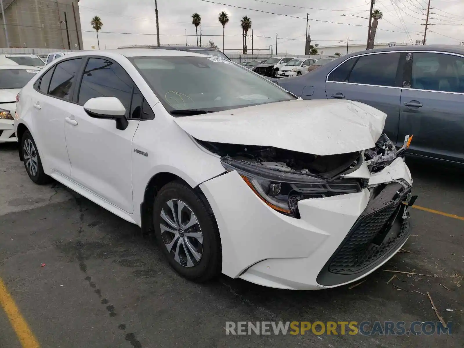 1 Photograph of a damaged car JTDEBRBE7LJ009385 TOYOTA COROLLA 2020