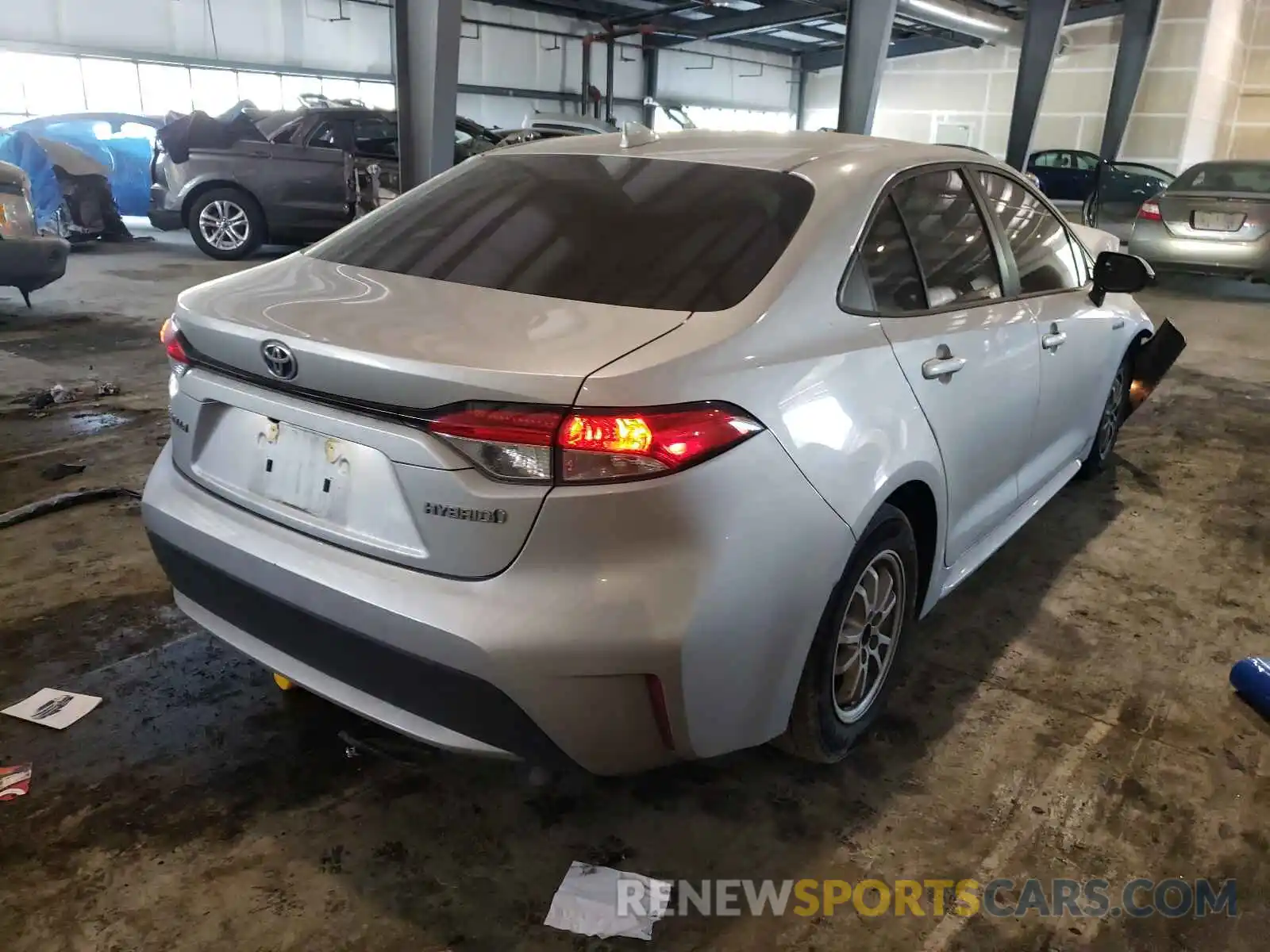 4 Photograph of a damaged car JTDEBRBE7LJ009516 TOYOTA COROLLA 2020